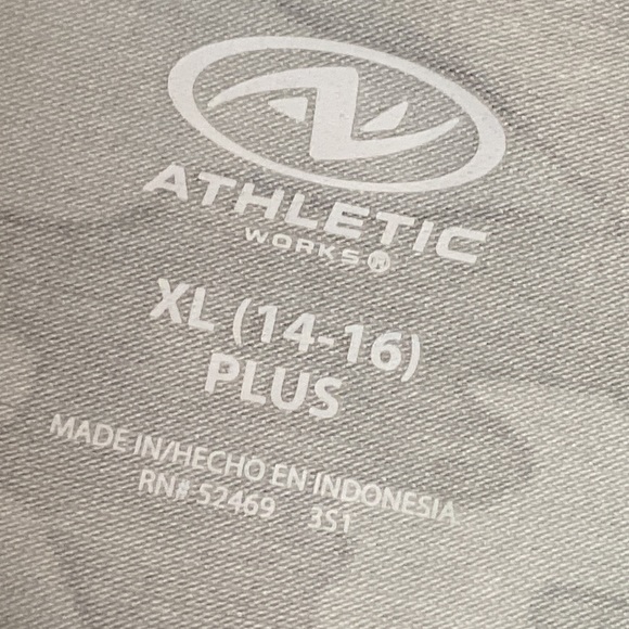 Athletics Works SZ-XL(14-16)- Gender Neutral Camouflage Teen Design-Grey Colors - Picture 10 of 13